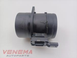 Gebruikte Luchtmassameter Volkswagen Caddy Combi V (SBB/SBJ) 2.0 TDI BlueMotionTechnology Prijs € 19,99 Margeregeling aangeboden door Venema Autoparts