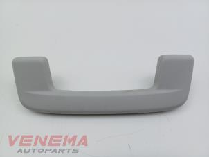 Gebruikte Handgreep Volkswagen Caddy Combi V (SBB/SBJ) 2.0 TDI BlueMotionTechnology Prijs € 14,99 Margeregeling aangeboden door Venema Autoparts