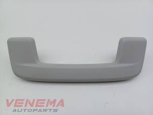 Gebruikte Handgreep Volkswagen Caddy Combi V (SBB/SBJ) 2.0 TDI BlueMotionTechnology Prijs € 14,99 Margeregeling aangeboden door Venema Autoparts