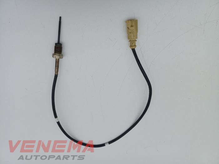 Gebruikte Uitlaat temperatuursensor Volkswagen Caddy Combi V (SBB/SBJ) 2.0 TDI BlueMotionTechnology Prijs € 49,99 Margeregeling aangeboden door Venema Autoparts