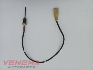 Gebruikte Uitlaat temperatuursensor Volkswagen Caddy Combi V (SBB/SBJ) 2.0 TDI BlueMotionTechnology Prijs € 49,99 Margeregeling aangeboden door Venema Autoparts