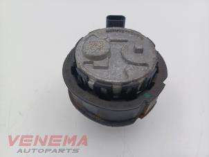 Gebruikte Waterpomp Volkswagen Caddy Combi V (SBB/SBJ) 2.0 TDI BlueMotionTechnology Prijs € 74,99 Margeregeling aangeboden door Venema Autoparts