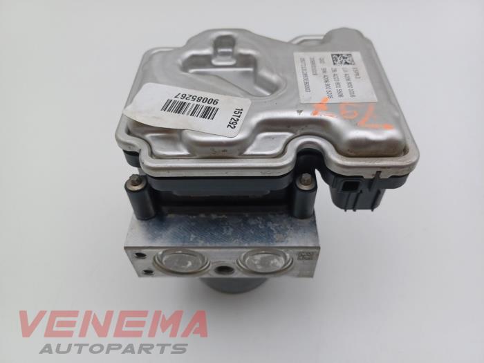 Gebruikte ABS Pomp Mercedes C (W206) C-200 1.5 EQ Boost 4-Matic Prijs € 362,99 Inclusief btw aangeboden door Venema Autoparts