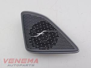 Gebruikte Tweeter Mercedes C (W206) C-200 1.5 EQ Boost 4-Matic Prijs € 30,24 Inclusief btw aangeboden door Venema Autoparts