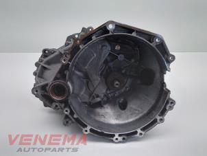 Gebruikte Versnellingsbak Ford Fiesta 7 1.0 EcoBoost 12V Prijs € 499,99 Margeregeling aangeboden door Venema Autoparts