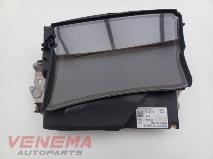 Gebruikte Head-up display Audi A3 Sportback (8YA) 2.0 35 TDI 16V Prijs € 524,99 Margeregeling aangeboden door Venema Autoparts