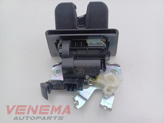 Slotmechaniek Achterklep van een Audi A3 Sportback (8YA) 2.0 35 TDI 16V 2025