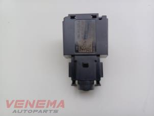 Gebruikte Temperatuursensor binnen Audi A3 Sportback (8YA) 2.0 35 TDI 16V Prijs € 9,99 Margeregeling aangeboden door Venema Autoparts