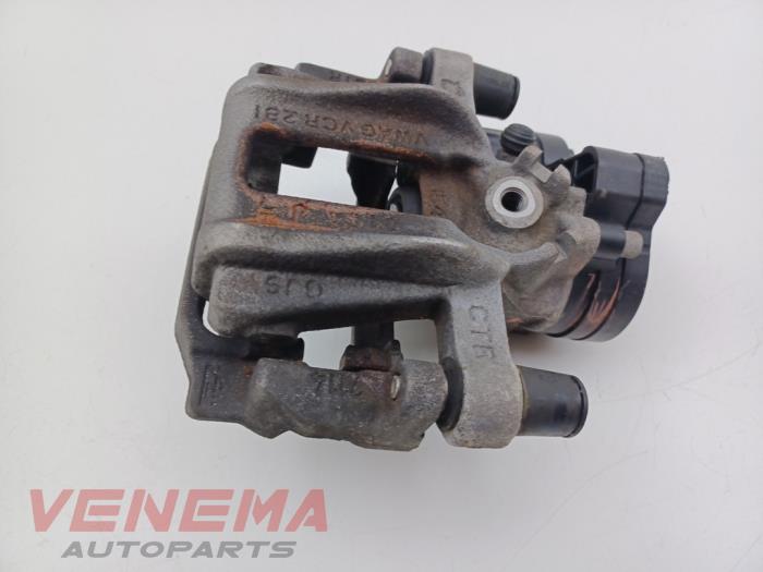 Remklauw (Tang) rechts-achter van een Audi A3 Sportback (8YA) 2.0 35 TDI 16V 2025