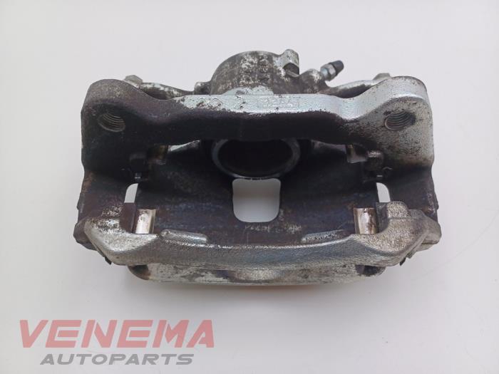 Remklauw (Tang) rechts-voor van een Audi A3 Sportback (8YA) 2.0 35 TDI 16V 2025