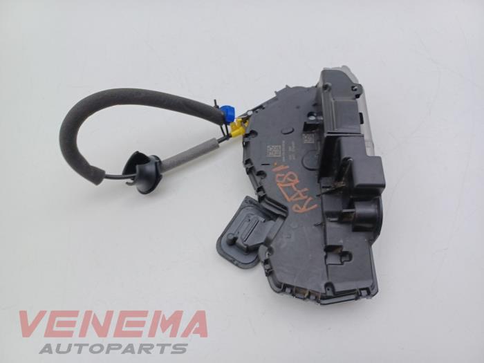 Deurslot Mechaniek 4Deurs rechts-achter van een Audi A3 Sportback (8YA) 2.0 35 TDI 16V 2025