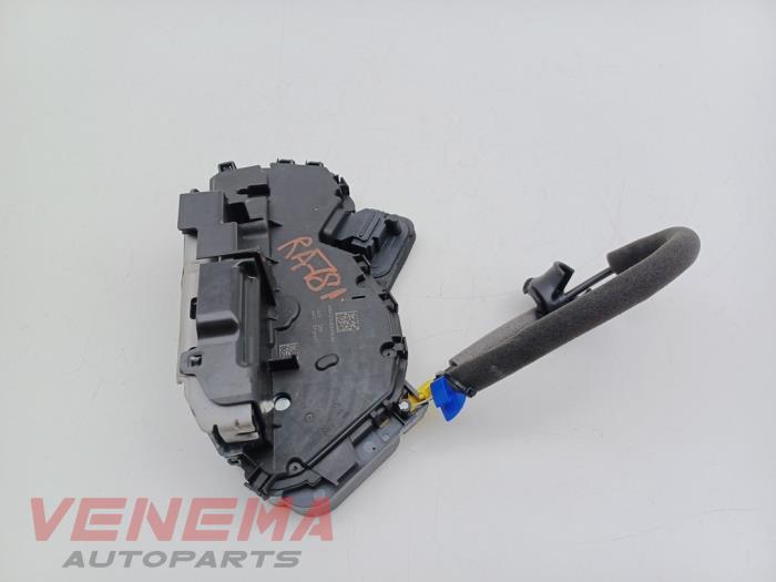 Deurslot Mechaniek 4Deurs rechts-achter van een Audi A3 Sportback (8YA) 2.0 35 TDI 16V 2025