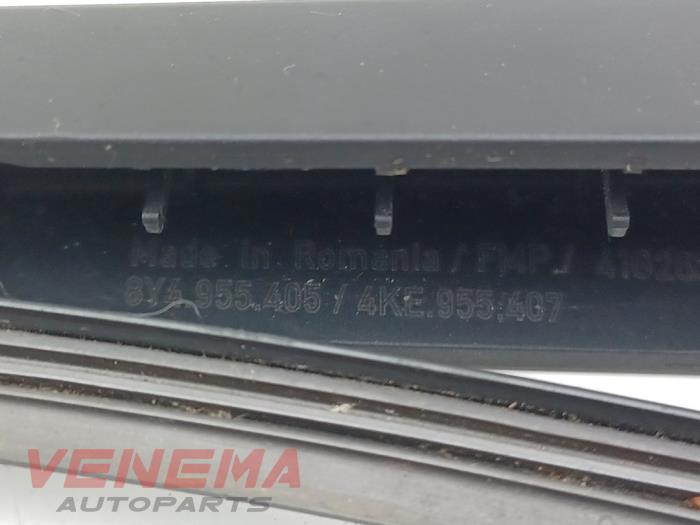 Ruitenwisserarm achter van een Audi A3 Sportback (8YA) 2.0 35 TDI 16V 2025