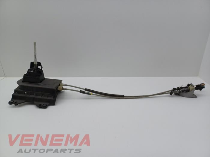 Gebruikte Schakelmechaniek Opel Adam 1.0 Ecotec 12V SIDI Turbo Prijs € 99,99 Margeregeling aangeboden door Venema Autoparts