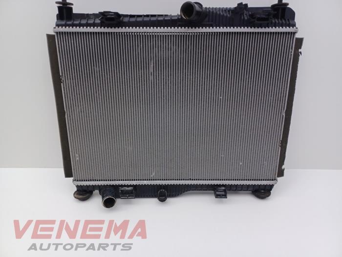 Gebruikte Radiateur Ford Fiesta 7 1.0 EcoBoost 12V Prijs € 89,99 Margeregeling aangeboden door Venema Autoparts