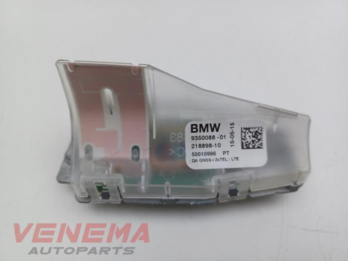 Gebruikte Antenne BMW 3 serie Touring (F31) 320d 2.0 16V Prijs € 19,99 Margeregeling aangeboden door Venema Autoparts