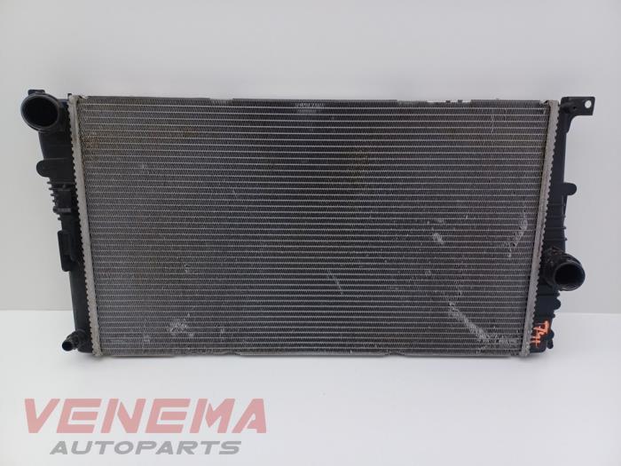 Gebruikte Radiateur BMW 3 serie Touring (F31) 320d 2.0 16V Prijs € 79,99 Margeregeling aangeboden door Venema Autoparts