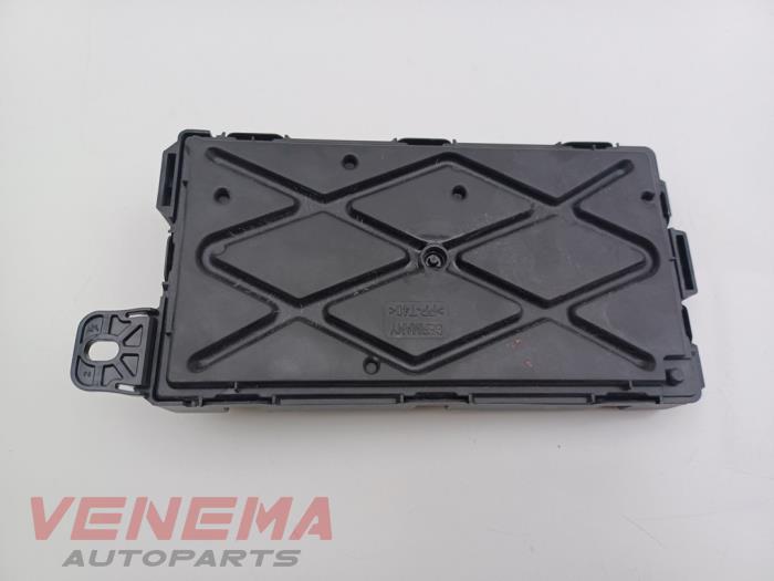 Bodycontrol Module van een BMW 3 serie Touring (F31) 320d 2.0 16V 2016