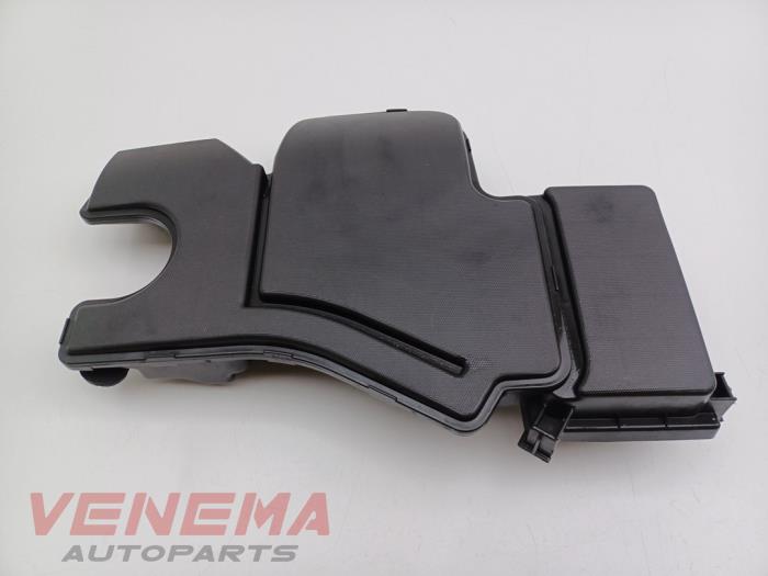 Gebruikte Luchtfilterhuis Toyota Aygo (B40) 1.0 12V VVT-i Prijs € 19,99 Margeregeling aangeboden door Venema Autoparts