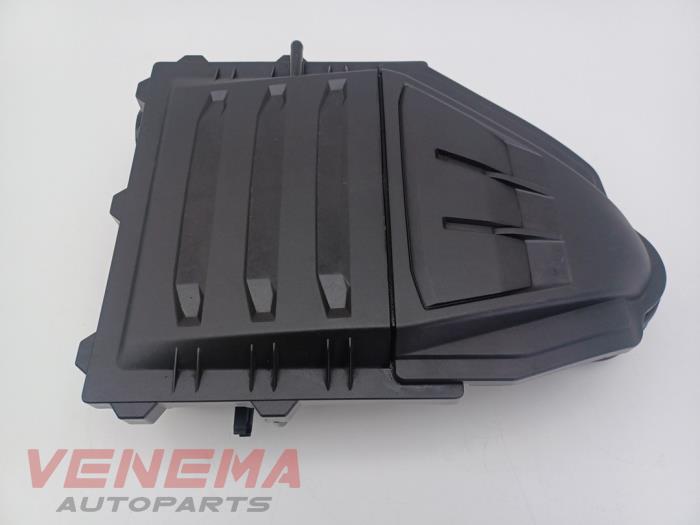 Gebruikte Luchtfilterhuis Volkswagen Golf Sportsvan (AUVS) 1.0 TSI 12V BlueMotion Technology Prijs € 13,99 Margeregeling aangeboden door Venema Autoparts