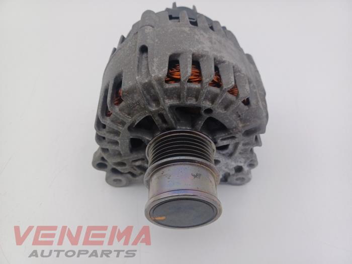 Gebruikte Dynamo Volkswagen Golf Sportsvan (AUVS) 1.0 TSI 12V BlueMotion Technology Prijs € 34,99 Margeregeling aangeboden door Venema Autoparts