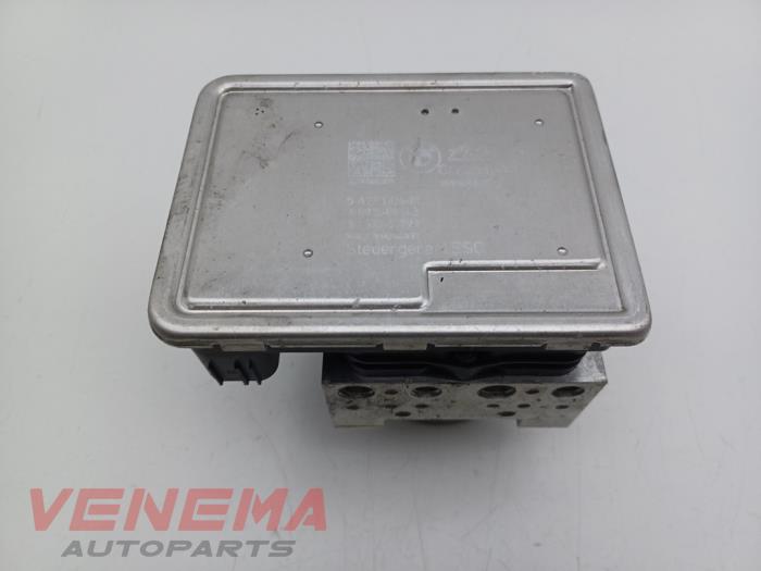 Gebruikte ABS Pomp BMW 1 serie (F40) 118i 1.5 TwinPower 12V Prijs € 199,99 Margeregeling aangeboden door Venema Autoparts