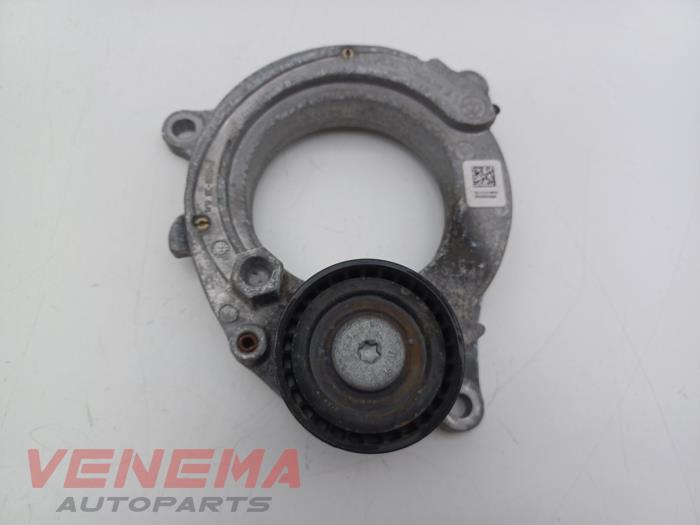 Gebruikte Spanrol Multiriem BMW 1 serie (F40) 118i 1.5 TwinPower 12V Prijs € 29,99 Margeregeling aangeboden door Venema Autoparts
