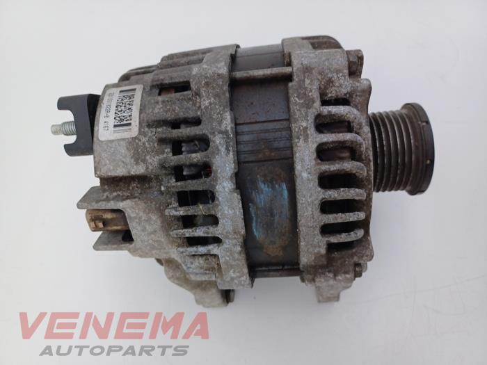 Dynamo van een Opel Movano 2.3 CDTi Biturbo 16V FWD 2015