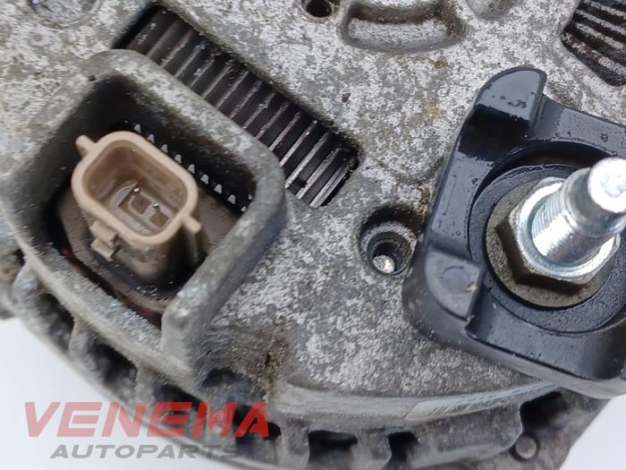 Dynamo van een Opel Movano 2.3 CDTi Biturbo 16V FWD 2015