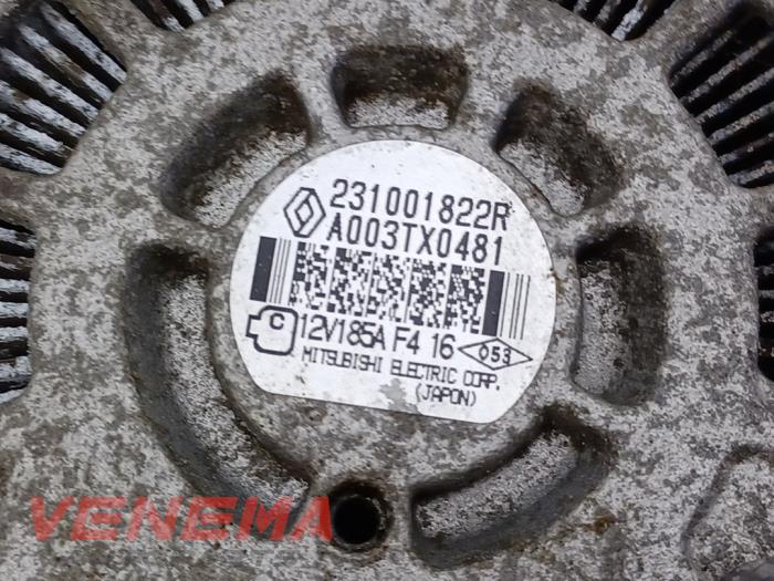 Dynamo van een Opel Movano 2.3 CDTi Biturbo 16V FWD 2015