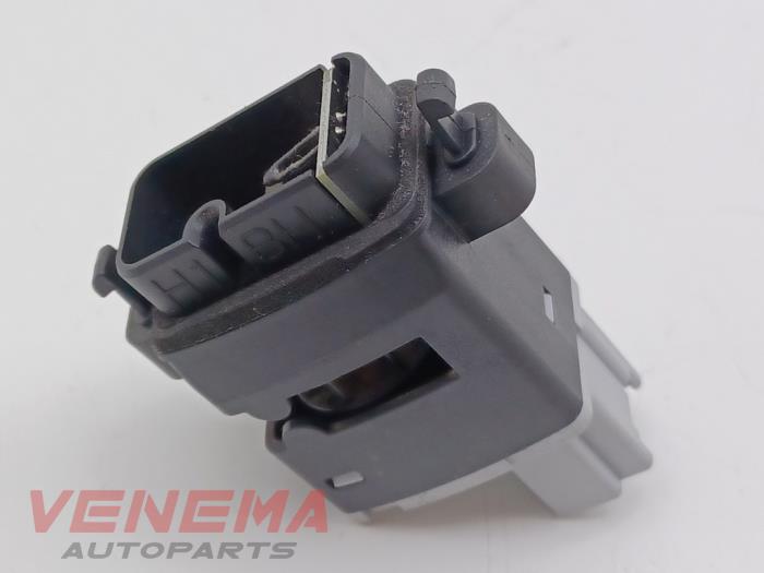 Gebruikte Sensor Temperatuur binnen Ford Puma 1.0 Ti-VCT EcoBoost mHEV 12V Prijs € 19,99 Margeregeling aangeboden door Venema Autoparts