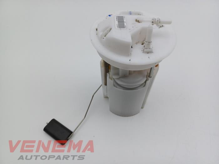 Gebruikte Tank element Pomp Ford Puma 1.0 Ti-VCT EcoBoost mHEV 12V Prijs € 24,99 Margeregeling aangeboden door Venema Autoparts