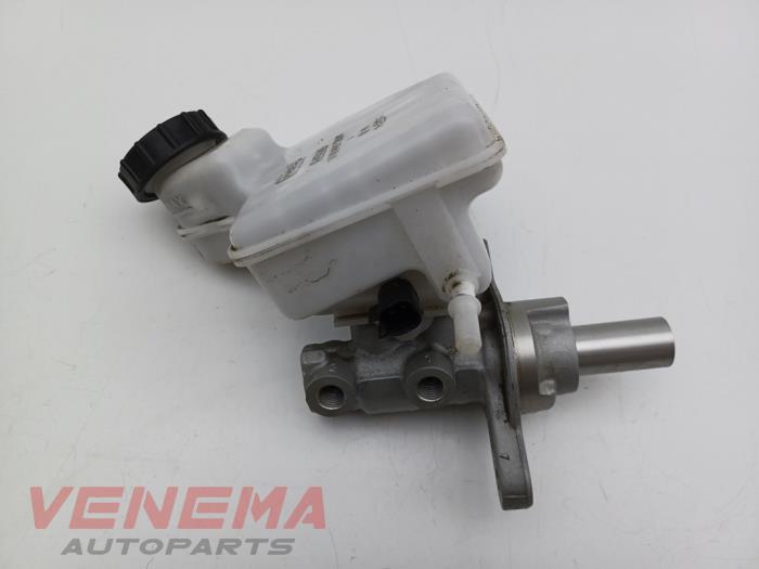 Gebruikte Hoofdremcilinder Ford Puma 1.0 Ti-VCT EcoBoost mHEV 12V Prijs € 24,99 Margeregeling aangeboden door Venema Autoparts