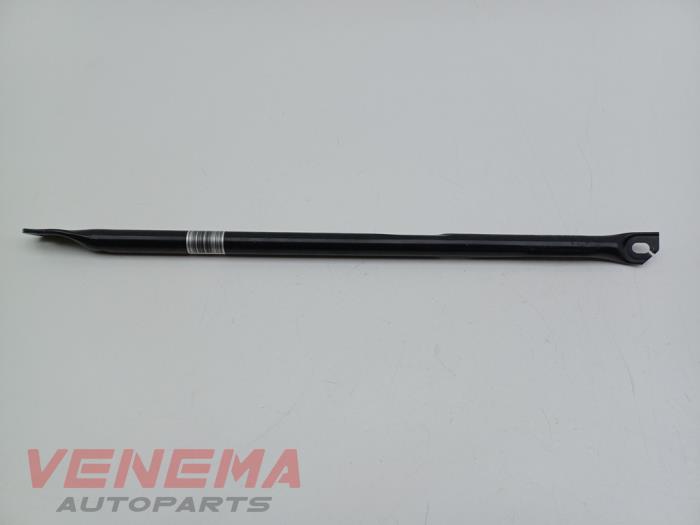 Gebruikte Frontdeel steun Mini Clubman (F54) 2.0 Cooper S 16V Prijs € 9,99 Margeregeling aangeboden door Venema Autoparts