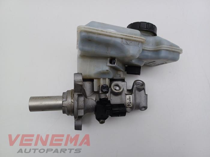 Gebruikte Hoofdremcilinder Volkswagen Golf VII Variant (AUVV) 1.4 TGI 16V Prijs € 9,99 Margeregeling aangeboden door Venema Autoparts