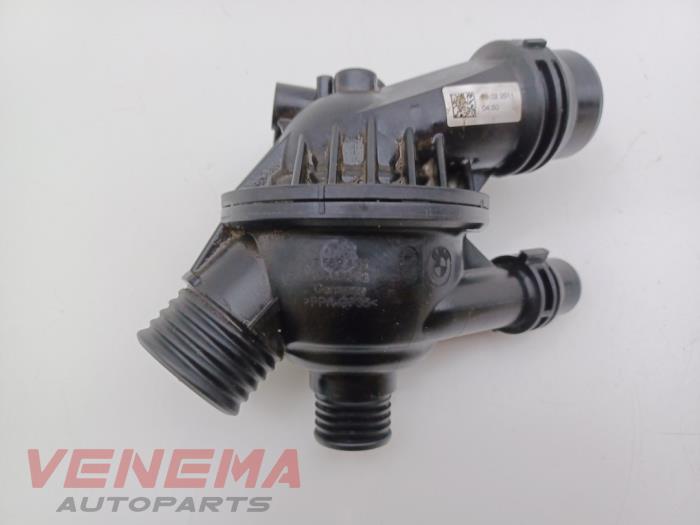 Gebruikte Thermostaathuis BMW 3 serie Touring (E91) 318i 16V Prijs € 34,99 Margeregeling aangeboden door Venema Autoparts