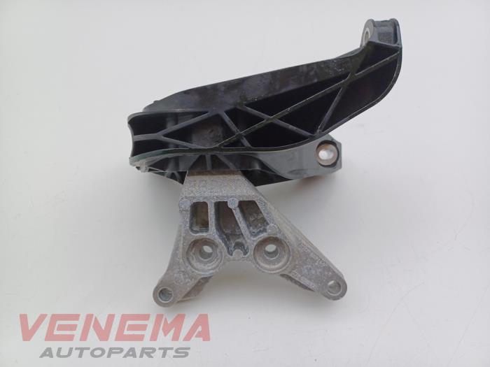 Gebruikte Motorsteun Citroen C5 Aircross I (A4/AC/AJ/AR) 1.2 PureTech Hybrid 136 Prijs € 19,99 Margeregeling aangeboden door Venema Autoparts