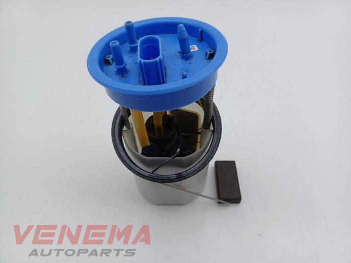 Gebruikte Brandstofpomp Elektrisch Volkswagen Polo V (6R) 1.4 GTI 16V Prijs € 9,99 Margeregeling aangeboden door Venema Autoparts