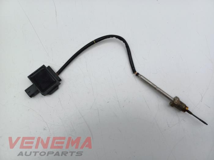 Gebruikte Uitlaat temperatuursensor Mercedes A Limousine (177.1) 2.0 A-250 Turbo 16V Mild Hybrid 4Matic Prijs € 44,99 Margeregeling aangeboden door Venema Autoparts
