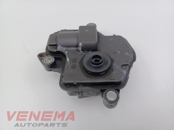 Gebruikte Waterpomp Audi A3 Sportback (8VA/8VF) 1.5 35 TFSI 16V Prijs € 49,99 Margeregeling aangeboden door Venema Autoparts