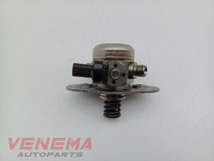 Gebruikte Brandstofpomp Mechanisch BMW 2 serie (F23) 218i 1.5 TwinPower Turbo 12V Prijs € 74,99 Margeregeling aangeboden door Venema Autoparts