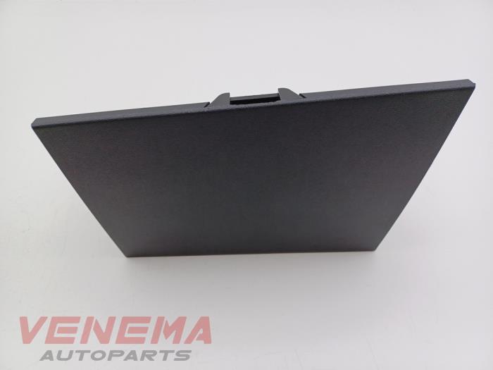 Gebruikte Dashboardkastje BMW 1 serie (F70) 120 1.5 TwinPower Turbo 12V Prijs € 129,99 Margeregeling aangeboden door Venema Autoparts