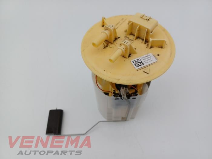 Gebruikte Tank element Pomp Mercedes Citan (415.6) 1.5 111 CDI Prijs € 149,99 Margeregeling aangeboden door Venema Autoparts