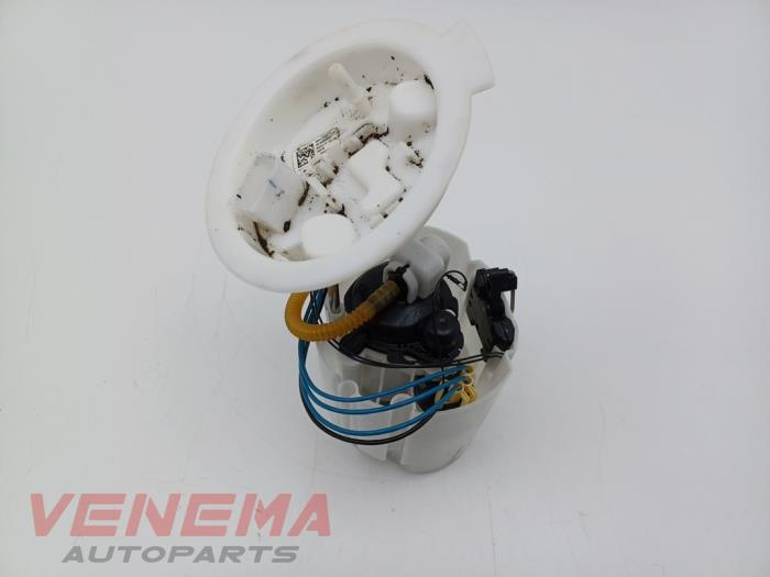 Gebruikte Tank element Pomp Mini Mini Convertible (F57) 2.0 16V John Cooper Works Prijs € 24,99 Margeregeling aangeboden door Venema Autoparts