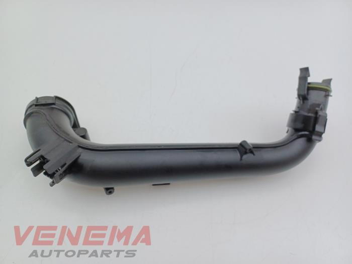 Gebruikte Intercooler Buis Audi Q3 (F3B) 1.4 45 TFSI e 16V Prijs € 25,40 Inclusief btw aangeboden door Venema Autoparts
