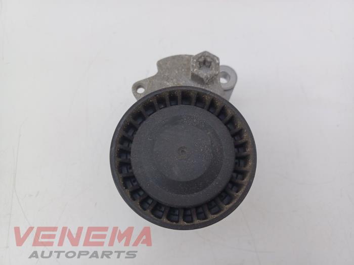 Gebruikte Spanrol Multiriem Volkswagen Golf VII (AUA) 1.5 TSI Evo BMT 16V Prijs € 9,99 Margeregeling aangeboden door Venema Autoparts