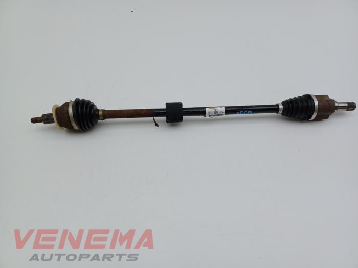 Gebruikte Aandrijfas rechts-voor Volkswagen Polo VI (AW1) 1.0 MPi 12V Prijs € 149,99 Margeregeling aangeboden door Venema Autoparts
