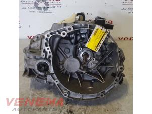 Gebruikte Versnellingsbak Renault Megane III Grandtour (KZ) 1.9 dCi Prijs € 549,00 Margeregeling aangeboden door Venema Autoparts