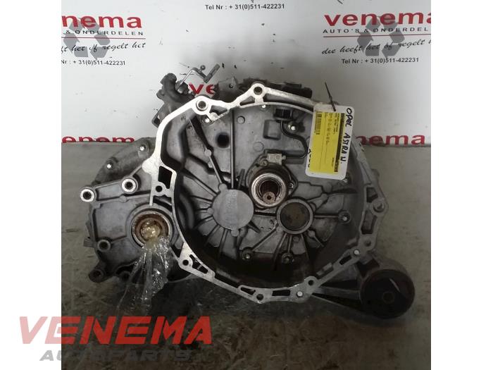 Opel Astra H interieur en bekleding kopen