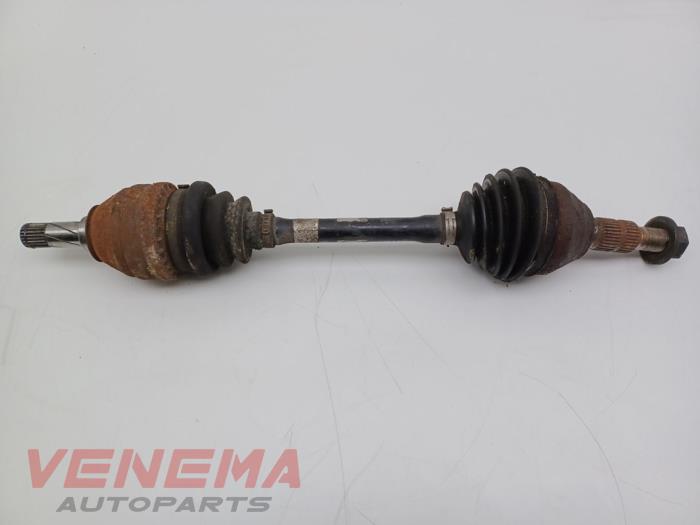 Gebruikte Aandrijfas links-voor Opel Vectra C 1.8 16V Prijs € 24,99 Margeregeling aangeboden door Venema Autoparts